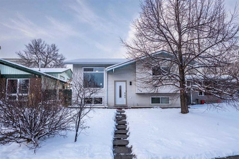 FEATURED LISTING: 159 Midlawn Close Southeast Calgary