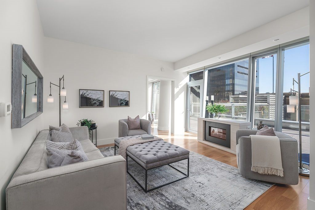 Main Photo: 1401 667 HOWE STREET in Vancouver: Downtown VW Condo for sale (Vancouver West)  : MLS®# R2510203