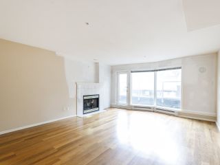 Photo 2: 3 2368 LAUREL Street in Vancouver: Fairview VW Townhouse for sale in "Spinnaker West" (Vancouver West)  : MLS®# R2524045