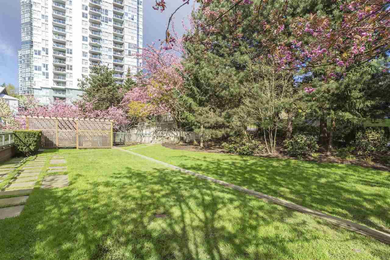 Photo 4: Photos: 1303 235 GUILDFORD Way in Port Moody: North Shore Pt Moody Condo for sale in "THE SINCLAIR" : MLS®# R2157803