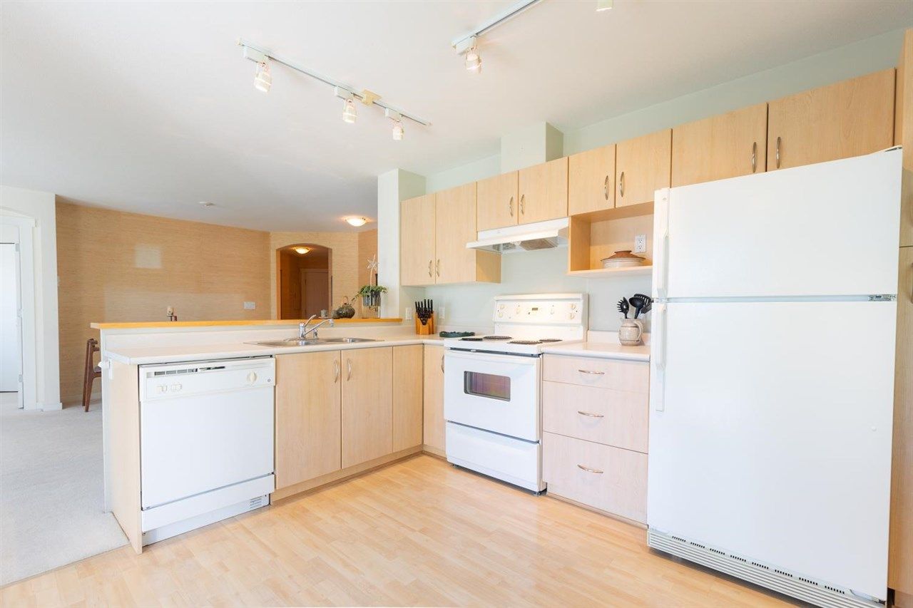 Photo 10: Photos: 209 3038 E KENT AVENUE SOUTH in Vancouver: South Marine Condo for sale in "SOUTH HAMPTON" (Vancouver East)  : MLS®# R2584764