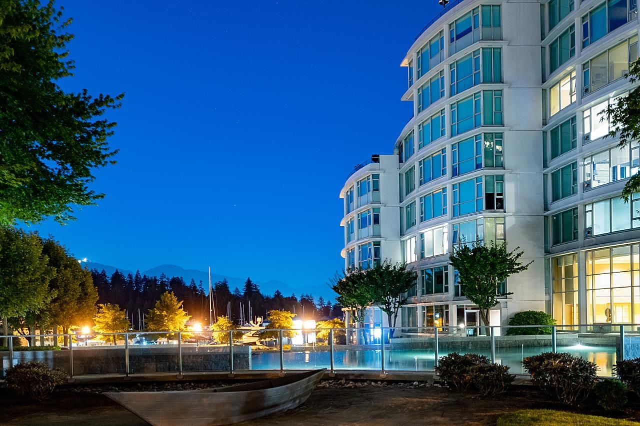 Main Photo: 501 1717 BAYSHORE Drive in Vancouver: Coal Harbour Condo for sale (Vancouver West)  : MLS®# R2750039