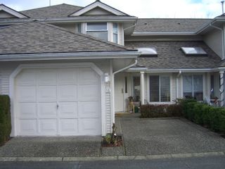 Photo 1: 19 9045 WALNUT GROVE Drive in Langley: Walnut Grove Townhouse for sale in "Bridle Woods" : MLS®# F2729844