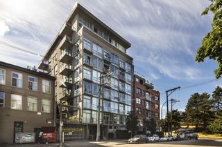 Photo 20: 207 919 STATION Street in Vancouver: Mount Pleasant VE Condo for sale in "Left Bank" (Vancouver East)  : MLS®# R2275486