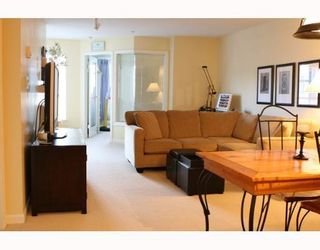Photo 3: 2161 W 12TH Ave in Vancouver: Kitsilano Condo for sale in "THE CARLINGS" (Vancouver West)  : MLS®# V643479