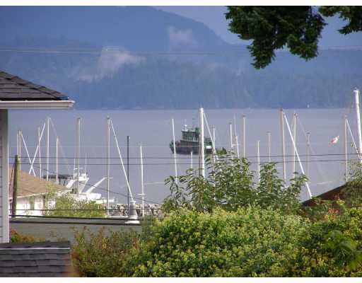 Main Photo: 28 696 TRUEMAN Road in Gibsons: Gibsons &amp; Area Townhouse for sale in "MARINA PLACE" (Sunshine Coast)  : MLS®# V737202