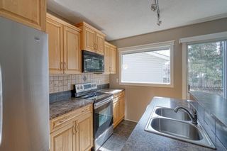 Photo 4: 40 Hardisty Place SW in Calgary: Haysboro Detached for sale : MLS®# A1212191