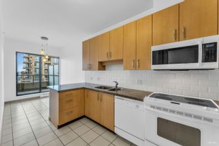 Photo 17: 1601 7368 SANDBORNE Avenue in Burnaby: South Slope Condo for sale in "Mayfair Place" (Burnaby South)  : MLS®# R2676449