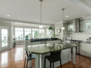 Photo 12: 14213 MARINE Drive: White Rock House for sale (South Surrey White Rock)  : MLS®# R2045609