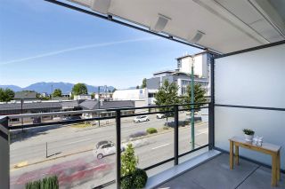 Photo 11: 210 630 E BROADWAY in Vancouver: Mount Pleasant VE Condo for sale in "MIDTOWN MODERN" (Vancouver East)  : MLS®# R2466834