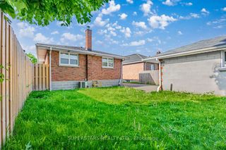 Photo 37: 304 Jackson Avenue in Oshawa: Central House (Bungalow) for sale : MLS®# E8413504