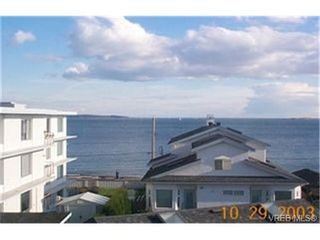 Photo 4: 203 2455 Beach Dr in VICTORIA: OB Estevan Condo for sale (Oak Bay)  : MLS®# 324184