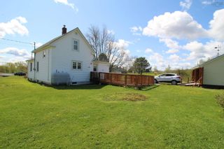 Photo 2: 1388 Bog Road in Falmouth: Hants County Residential for sale (Annapolis Valley)  : MLS®# 202309625