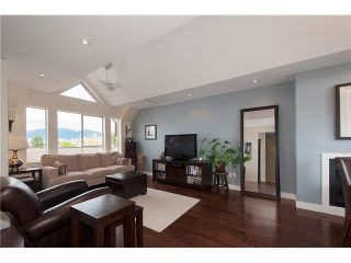 Photo 3: 302 1860 W 6TH Avenue in Vancouver: Kitsilano Condo for sale in "HERITAGE ON CYPRESS" (Vancouver West)  : MLS®# V1088534