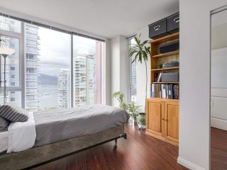 Photo 16: 1705 1211 MELVILLE Street in Vancouver: Coal Harbour Condo for sale in "THE RITZ" (Vancouver West)  : MLS®# R2173539