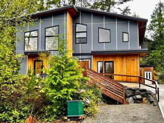 Photo 2: 1346 Edwards Pl in Ucluelet: PA Ucluelet House for sale (Port Alberni)  : MLS®# 889871