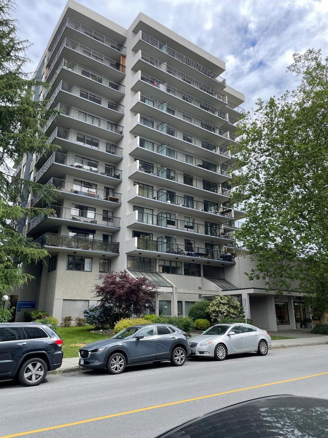 Main Photo: 603 150 E 15TH Street in North Vancouver: Central Lonsdale Condo for sale in "LIONS GATE PLAZA" : MLS®# R2709137
