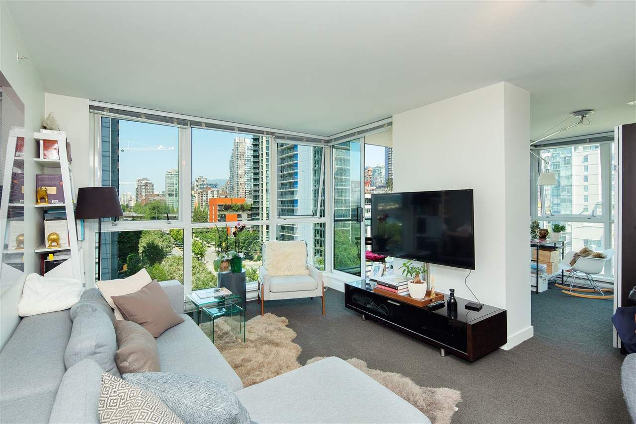 Main Photo: 1106 1408 STRATHMORE Mews in Vancouver: Yaletown Condo for sale in "WEST ONE BY CONCORD PACIFIC" (Vancouver West)  : MLS®# R2285517