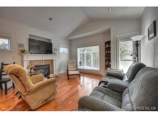 Photo 3: 2091 Longspur Dr in VICTORIA: La Bear Mountain House for sale (Langford)  : MLS®# 752128