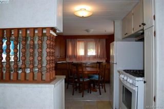 Photo 5: 19 1201 Craigflower Rd in VICTORIA: VR Glentana Manufactured Home for sale (View Royal)  : MLS®# 825952