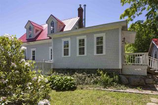 Photo 2: 2355 Cornwall Road in Middle Cornwall: 405-Lunenburg County Residential for sale (South Shore)  : MLS®# 202011113