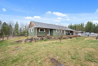 Photo 7: 6594 FOOTHILLS Road in 100 Mile House: 100 Mile House - Rural House for sale : MLS®# R2880944