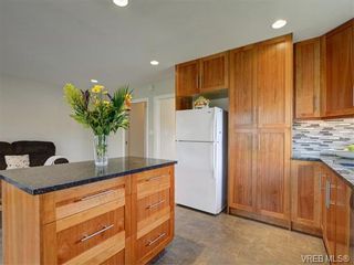 Photo 10: 4077 N Livingstone Ave in VICTORIA: SE Mt Doug House for sale (Saanich East)  : MLS®# 753942