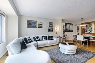 Photo 4: 1650 Westmount Boulevard NW in Calgary: Hillhurst Semi Detached (Half Duplex) for sale : MLS®# A2007054