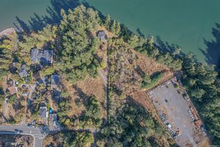 Photo 2: 200 Hart Rd in View Royal: VR Six Mile Land for sale : MLS®# 917050