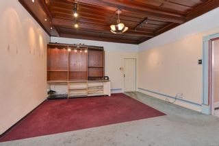 Photo 3: 2026 Stanley Ave in Victoria: Vi Fernwood Full Duplex for sale : MLS®# 932670