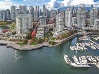Photo 37: TH117 1288 MARINASIDE CRESCENT in Vancouver: Yaletown Townhouse for sale (Vancouver West)  : MLS®# R2625173