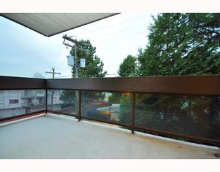 Photo 9: 203 215 N TEMPLETON Drive in Vancouver: Hastings Condo for sale in "PORTO VISTA" (Vancouver East)  : MLS®# V797867