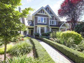 Photo 1: 2286 W 15TH Avenue in Vancouver: Kitsilano 1/2 Duplex for sale (Vancouver West)  : MLS®# R2472604