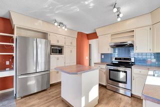 Photo 11: 216 Sanderling Place NW in Calgary: Sandstone Valley Detached for sale : MLS®# A2124127