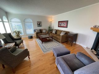 Photo 2: 6245 Waterbury Rd in Nanaimo: Na North Nanaimo House for sale : MLS®# 913184