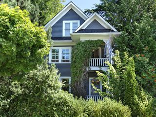 Photo 1: 5870 ONTARIO Street in Vancouver: Main House for sale (Vancouver East)  : MLS®# V1020718
