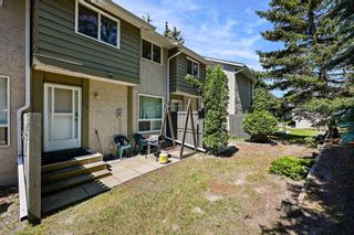 Photo 3: 150 6915 Ranchview Drive NW in Calgary: Ranchlands Row/Townhouse for sale : MLS®# A1239166