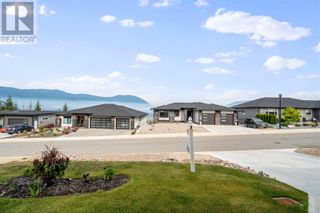 Photo 3: 1060 17 Avenue, SE in Salmon Arm: House for sale : MLS®# 10284161