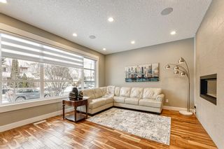 Photo 2: 2009 20 Avenue NW in Calgary: Banff Trail Detached for sale : MLS®# A2021430
