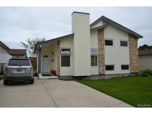 Main Photo: 131 Long Point Bay in WINNIPEG: Transcona Residential for sale (North East Winnipeg)  : MLS®# 1422437