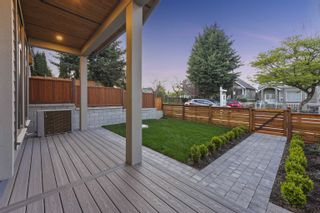 Photo 3: 1 1322 E 13TH Avenue in Vancouver: Grandview Woodland 1/2 Duplex for sale (Vancouver East)  : MLS®# R2880992