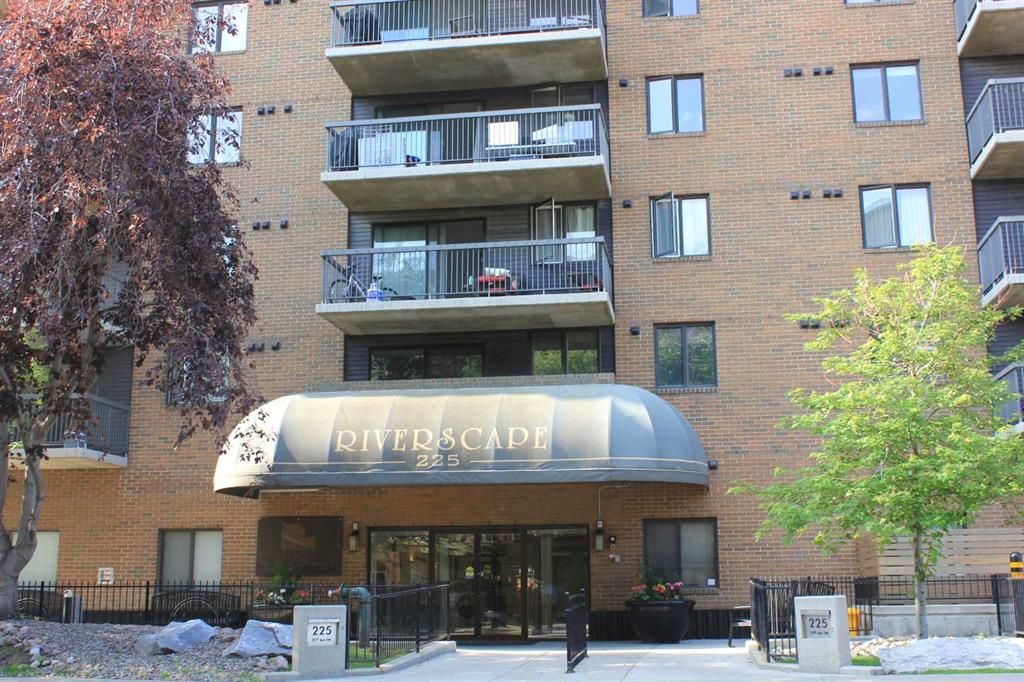 Main Photo: 705 225 25 Avenue SW in Calgary: Mission Apartment for sale : MLS®# A2067990