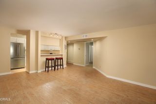 Photo 3: 335 N Adams Street Unit 112 in Glendale: Residential for sale (628 - Glendale-South of 134 Fwy)  : MLS®# P1-11714