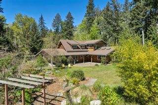 Quadra Island home and cabin on peaceful 5.16 acre property!