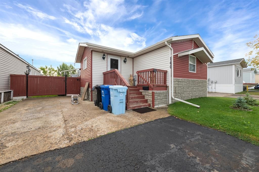 Main Photo: 140 Cree Road: Fort McMurray Detached for sale : MLS®# A2019734