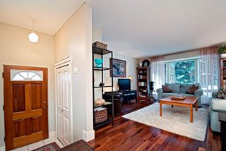 Photo 2: 3743 LOGAN Crescent SW in Calgary: Lakeview House for sale : MLS®# C4131777