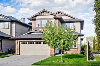 Photo 3: 34 Crestbrook Hill SW in Calgary: Crestmont Detached for sale : MLS®# A1100637