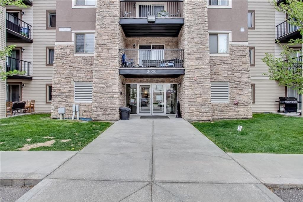 Main Photo: 3217 16969 24 Street SW in Calgary: Bridlewood Condo for sale : MLS®# C4118505