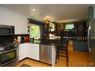 Photo 3: 2559 Killarney Rd in VICTORIA: SE Cadboro Bay House for sale (Saanich East)  : MLS®# 506250