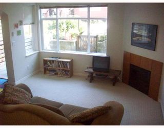 Photo 3: 14 6878 SOUTHPOINT Drive in Burnaby: South Slope Townhouse for sale in "CORTINA" (Burnaby South)  : MLS®# V758331